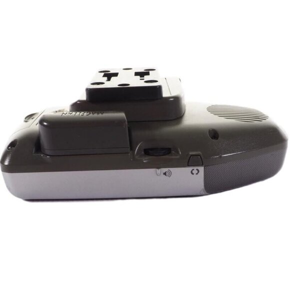 Magellan RoadMate 760 Portable GPS Navigation System w Accessories Complete - Picture 11 of 12